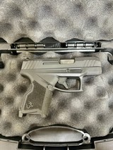 Taurus GX4 9MM LUGER (9X19 PARA) - 2 of 3