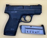 SMITH & WESSON M&P 40 Shield *CA Compliant .40 S&W - 1 of 2