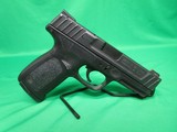 SMITH & WESSON SD40 .40 S&W - 2 of 3