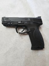 SMITH & WESSON M&P40 M2.0 .40 S&W - 1 of 3