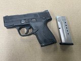 SMITH & WESSON M&P 9 SHIELD 9MM LUGER (9x19 PARA) - 1 of 3