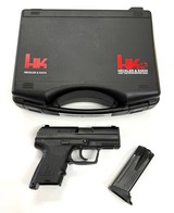 HECKLER & KOCH P2000 v2sub compact .40 S&W - 1 of 3
