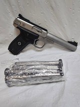 SMITH & WESSON SW22 VICTORY .22 LR - 1 of 3