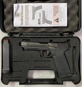 SMITH & WESSON M&P22 MAGNUM .22 WMR - 1 of 3