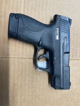 SMITH & WESSON m&p 40 shield .40 S&W - 2 of 3
