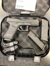 GLOCK 19 Gen 5 9MM LUGER (9x19 PARA) - 1 of 2
