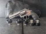 SMITH & WESSON MODEL 686-6 PERFORMANCE CENTER .357 MAG - 1 of 3