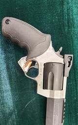 TAURUS RAGING HUNTER 460 .460 S&W MAGNUM