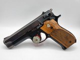 SMITH & WESSON 39-2 9MM LUGER (9x19 PARA) - 1 of 3