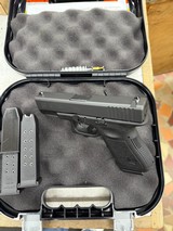 GLOCK G23 GEN 3 .40 S&W - 2 of 3