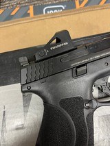 Smith & Wesson M&P M2.0 Optic Ready 10MM - 2 of 3