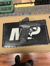 Smith & Wesson M&P M2.0 Optic Ready 10MM - 1 of 3