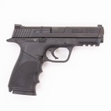 SMITH & WESSON M&P40 .40 S&W - 2 of 3