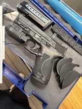 SMITH & WESSON M&P9 9MM LUGER (9x19 PARA) - 1 of 3