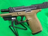 SMITH & WESSON SD40 .40 S&W - 2 of 3