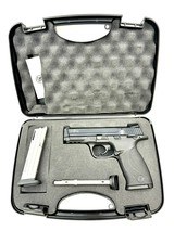 SMITH & WESSON M&P22 12 ROUND THREADED BARREL .22 LR - 1 of 3