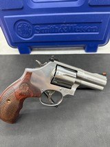 SMITH & WESSON 686 PLUS DELUXE .357 MAG - 3 of 3
