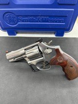 SMITH & WESSON 686 PLUS DELUXE .357 MAG - 2 of 3