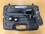 SMITH & WESSON 29-3 Lew Horton .44 MAGNUM - 1 of 3