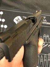 SMITH & WESSON M&P 9C 9MM LUGER (9x19 PARA) - 2 of 3