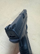 SPRINGFIELD ARMORY XDM .40 .40 S&W - 2 of 3