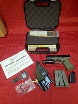 GLOCK GLOCK G19 Gen 5 9MM LUGER (9x19 PARA) - 1 of 3