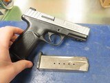 SMITH & WESSON SD40VE .40 S&W - 1 of 3
