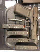 GLOCK G17 GEN 5 9MM LUGER (9x19 PARA) - 2 of 3