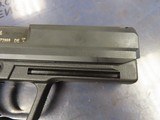 HECKLER & KOCH USP 45 .45 ACP - 2 of 3