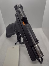 SMITH & WESSON SD40 VE .40 S&W - 2 of 3