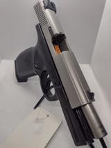 SMITH & WESSON SD40 VE .40 S&W - 2 of 3