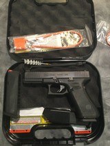 GLOCK glock 17 gen 5 9MM LUGER (9x19 PARA) - 1 of 3