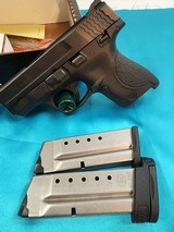 SMITH & WESSON M&P40 SHIELD .40 S&W - 2 of 3