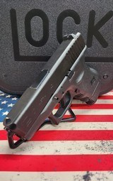 GLOCK G27 GEN 3 .40 S&W - 2 of 3