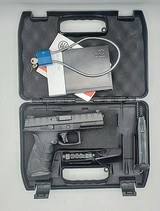 BERETTA APX 9MM LUGER (9x19 PARA) - 1 of 3