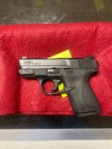 SMITH & WESSON M & P 9 Shield 9MM LUGER (9x19 PARA) - 1 of 2