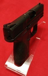 SMITH & WESSON M&P 40C .40 S&W - 1 of 3