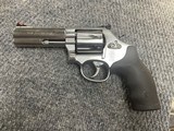 SMITH & WESSON 686 PLUS .357 MAG - 1 of 2