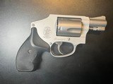 SMITH & WESSON 642 .38 SPL - 2 of 2