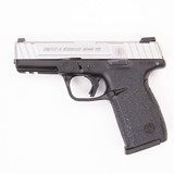 SMITH & WESSON SD40 VE .40 S&W - 1 of 3