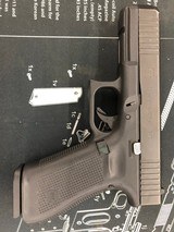 GLOCK 17 GEN 5 9MM LUGER (9x19 PARA) - 1 of 3