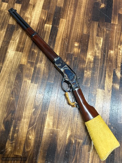 UBERTI RUNNIN COMMANCHERO .44-40 WIN - Image 1 of 3