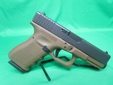 GLOCK 1043 .40 S&W - 2 of 3