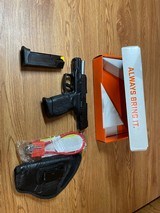 TAURUS G2C 9MM LUGER (9x19 PARA) - 1 of 3