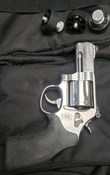SMITH & WESSON 686-6 .357 MAG - 1 of 3