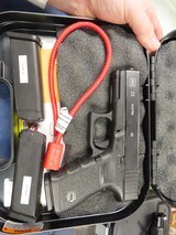 GLOCK 23 .40 S&W - 1 of 3