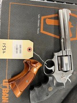 SMITH & WESSON 686 PLUS .357 MAG - 1 of 3