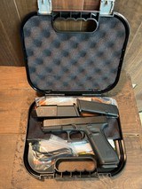 GLOCK 17 GEN 5 9MM LUGER (9x19 PARA) - 1 of 3