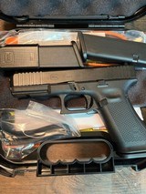 GLOCK 17 GEN 5 9MM LUGER (9x19 PARA) - 2 of 3