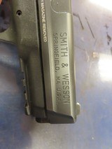 SMITH & WESSON M&P40 .40 S&W - 2 of 3